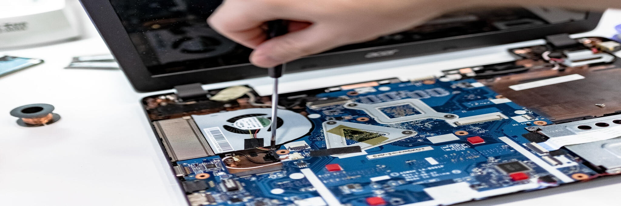 Notebook-Reparatur vor Ort Laptop startet nicht – Mobiler PC-Notdienst und Notebook-Reparatur in Essen.